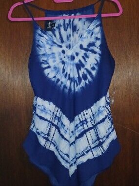 By & By Blue and White Tie-Dye Bandana Hem Cami Top